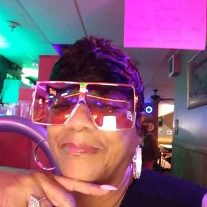 Meet your Posher, Marcine